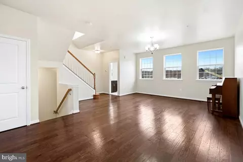9395 Washington Ave, Laurel, MD 20723 photo 12