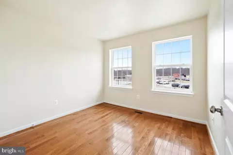 9395 Washington Ave, Laurel, MD 20723 photo 35