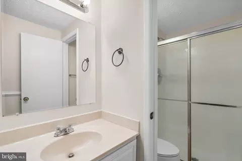 Bath - 8336 Sperry Ct, Laurel, MD 20723 photo 4 of 5