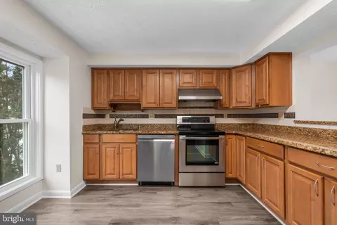 Kitchen - 8336 Sperry Ct, Laurel, MD 20723 photo 2 of 4