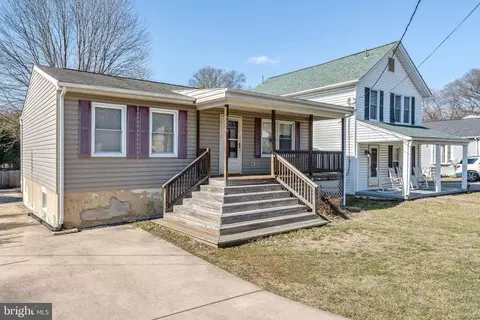 9538 Cissell Ave, Laurel, MD 20723