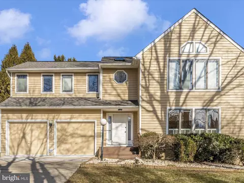 6404 Tree Top Cir, Columbia, MD 21045