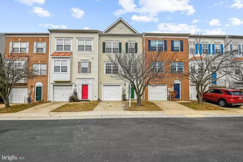 8821 Hawthorne Ct, Ellicott City, MD 21043