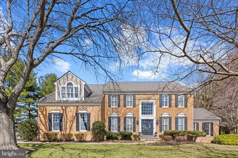 1735 Willow Springs Dr, Sykesville, MD 21784