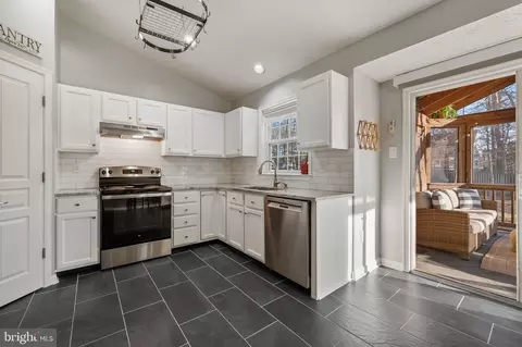 Kitchen - 9611 Park Ave, Laurel, MD 20723 photo 1 of 2