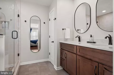 Bath - 9611 Park Ave, Laurel, MD 20723 photo 1 of 4