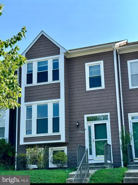 7742 Chatfield Ln, Ellicott City, MD 21043
