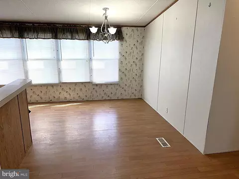 80 Midway Dr, Laurel, MD 20723 photo 11