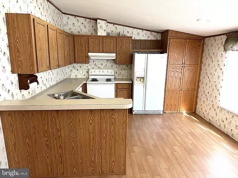 80 Midway Dr, Laurel, MD 20723 photo 5