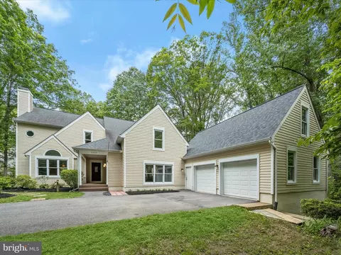 6808 Caravan Ct, Columbia, MD 21044