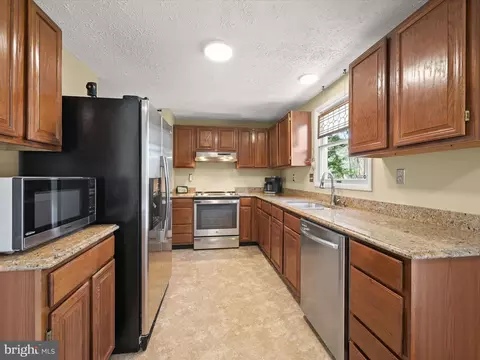 Kitchen - 8765 Cardinal Forest Cir, Laurel, MD 20723 photo 2 of 5