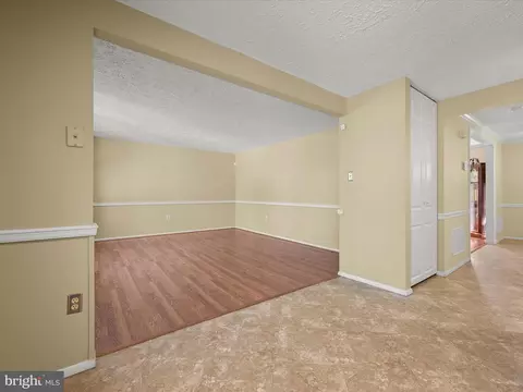 Living - 8765 Cardinal Forest Cir, Laurel, MD 20723 photo 5 of 7