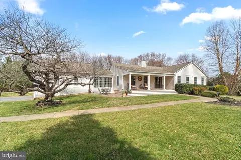 17425 Nursery Ct, Mount Airy, MD 21771