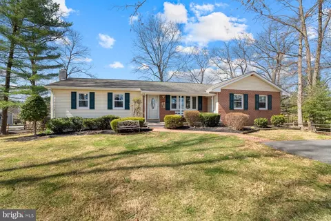 1108 Underwood Rd, Sykesville, MD 21784