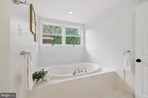 Bath - 11807 Bare Sky Ln, Columbia, MD 21044 photo 6 of 6