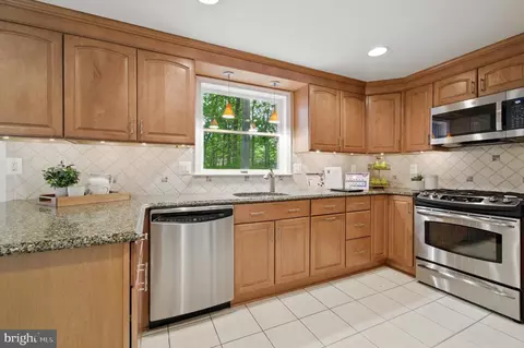 Kitchen - 11807 Bare Sky Ln, Columbia, MD 21044 photo 1 of 2