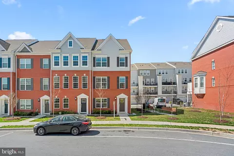 7965 Blue Stream Dr, Elkridge, MD 21075