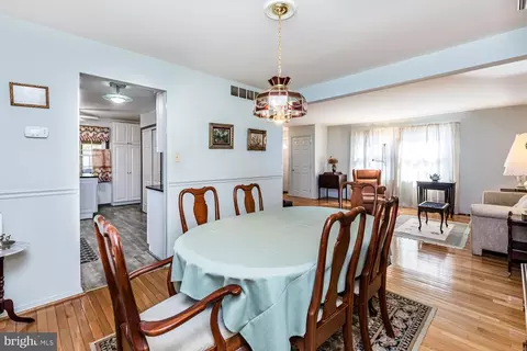 Dining - 5652 Blitheaire Garth, Columbia, MD 21045 photo 3 of 3