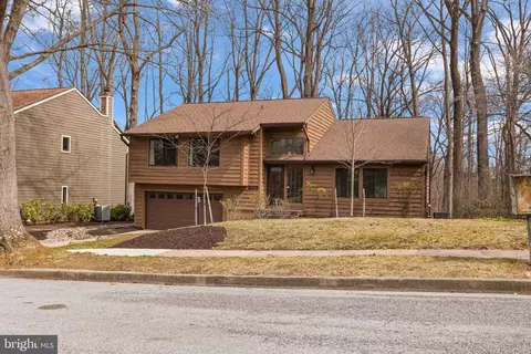 8858 Blue Sea Dr, Columbia, MD 21046