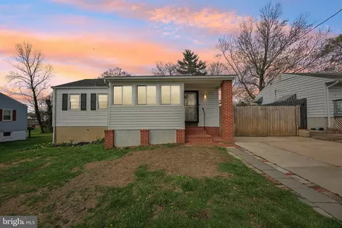 8446 Woodward St, Savage, MD 20763