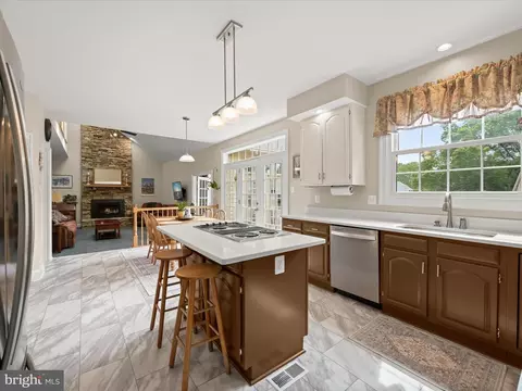 10358 Derby Dr, Laurel, MD 20723 photo 22