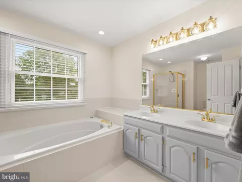 10358 Derby Dr, Laurel, MD 20723 photo 39