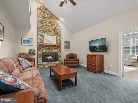 10358 Derby Dr, Laurel, MD 20723 photo 3