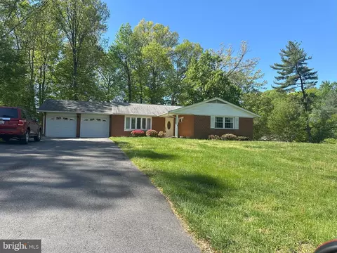 10621 Graeloch Rd, Laurel, MD 20723