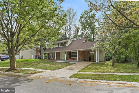 10421 Green Mountain Cir, Columbia, MD 21044