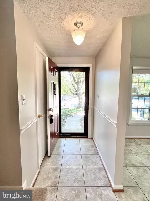 Entry Way - 9624 Glendower Ct, Laurel, MD 20723 photo 3 of 4