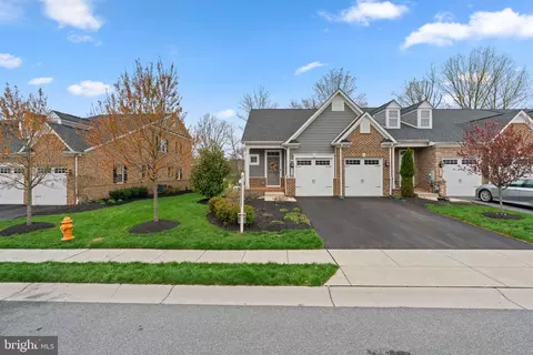 2716 Vardon Ln, Ellicott City, MD 21042
