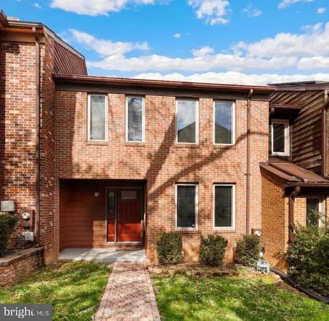 9475 Clocktower Ln, Columbia, MD 21046