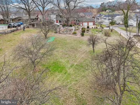 View/Area - 6165 Hanover Rd, Hanover, MD 21076 photo 1 of 17