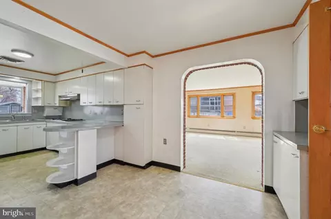 Kitchen - 6165 Hanover Rd, Hanover, MD 21076 photo 4 of 4