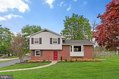 2822 Pinewick Rd, Ellicott City, MD 21042