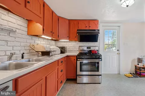 9056 Baltimore St, Savage, MD 20763 photo 15