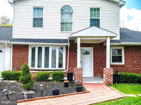 8421 W Grove Rd, Ellicott City, MD 21043