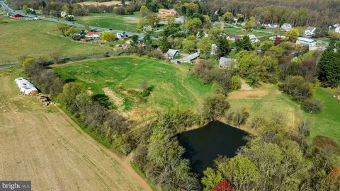 689 Ridge Rd, Mount Airy, MD 21771