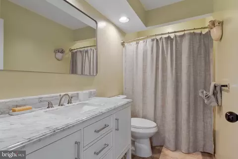 Bath - 9412 Steeple Ct, Laurel, MD 20723 photo 3 of 4