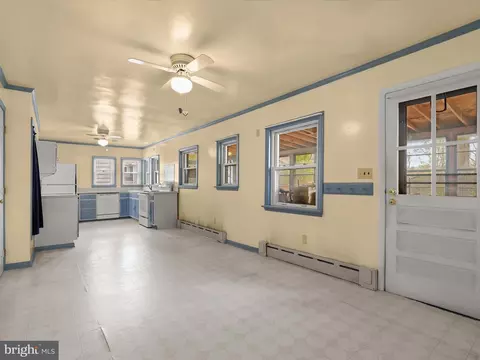 9151 River Hill Rd, Laurel, MD 20723 photo 13