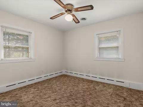 9151 River Hill Rd, Laurel, MD 20723 photo 16