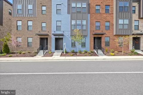 10124 A American Pharoah Ln #43, Laurel, MD 20723