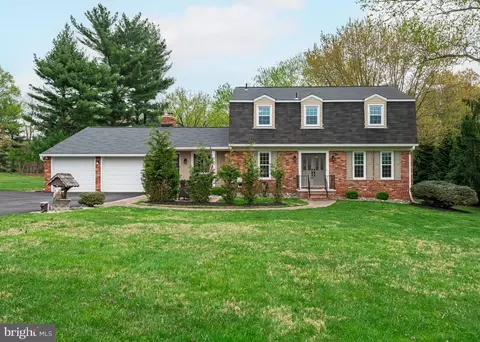 3513 Lakeway Dr, Ellicott City, MD 21042
