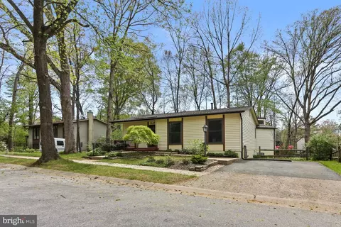 9451 Brett Ln, Columbia, MD 21045