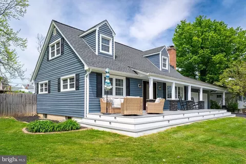 8318 Elko Dr, Ellicott City, MD 21043