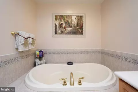 Bath - 8733 Boulder Ridge Rd, Laurel, MD 20723 photo 4 of 5