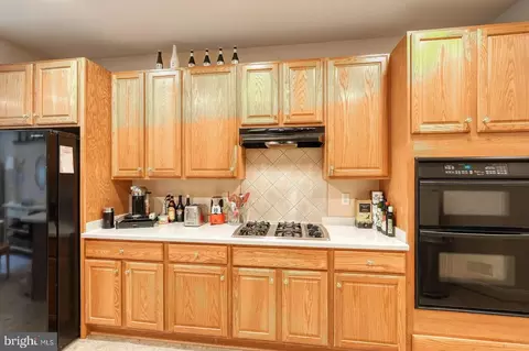 Kitchen - 8733 Boulder Ridge Rd, Laurel, MD 20723 photo 4 of 5