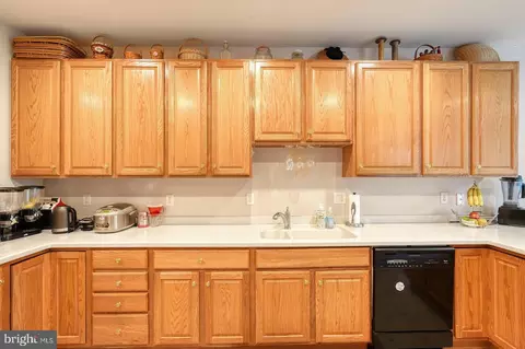 Kitchen - 8733 Boulder Ridge Rd, Laurel, MD 20723 photo 3 of 5