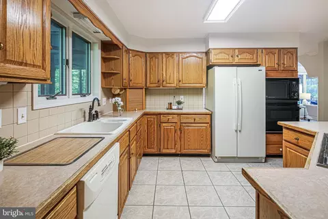 6208 Devon Dr, Columbia, MD 21044 photo 21