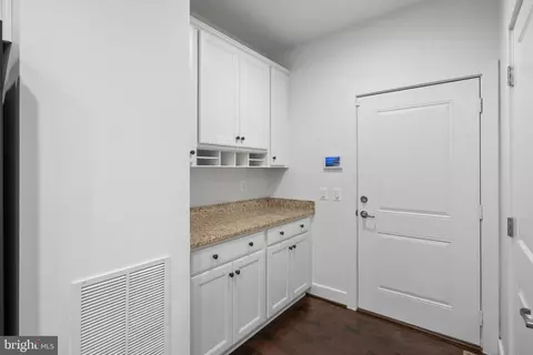 9738 Knowledge Dr, Laurel, MD 20723 photo 16